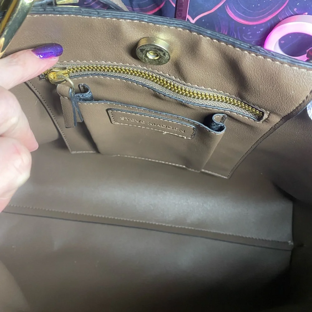 Steve Madden BDonna Tote - Picture 7 of 8